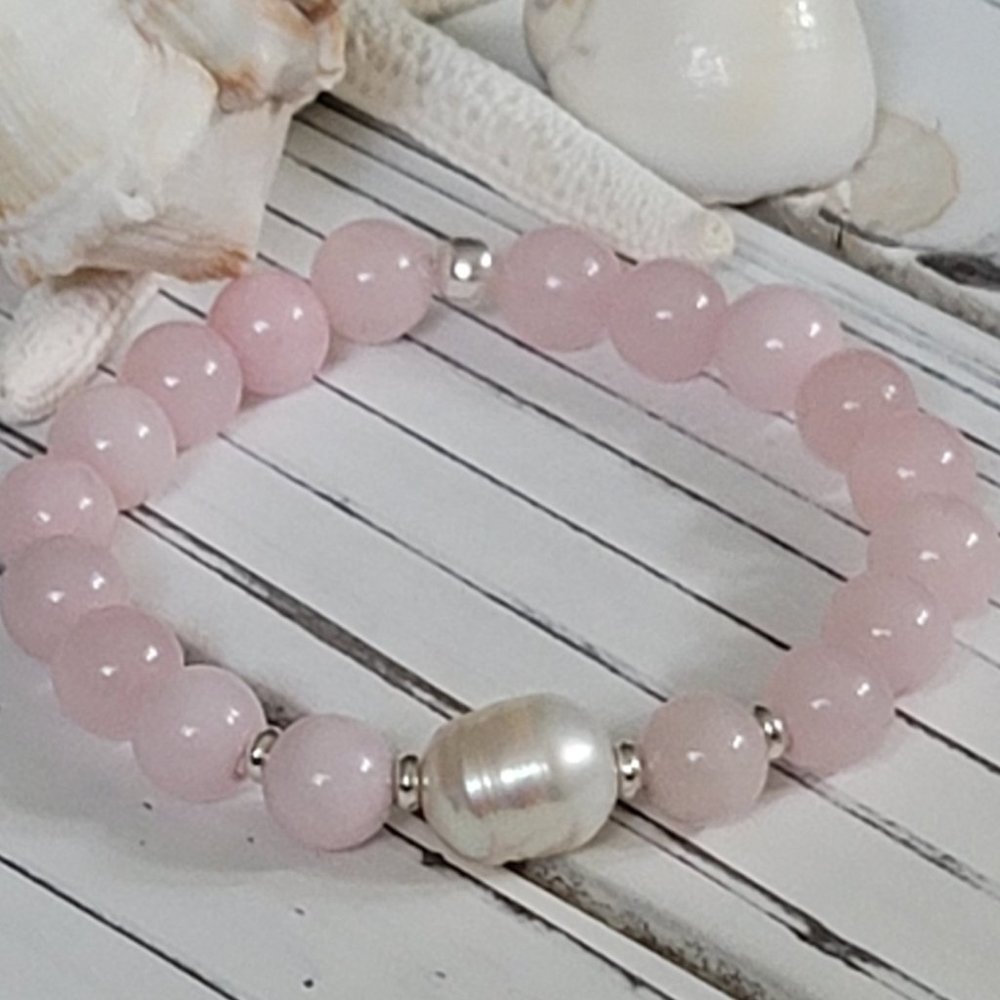 Pink Quartz with Pearl bead bracelet.